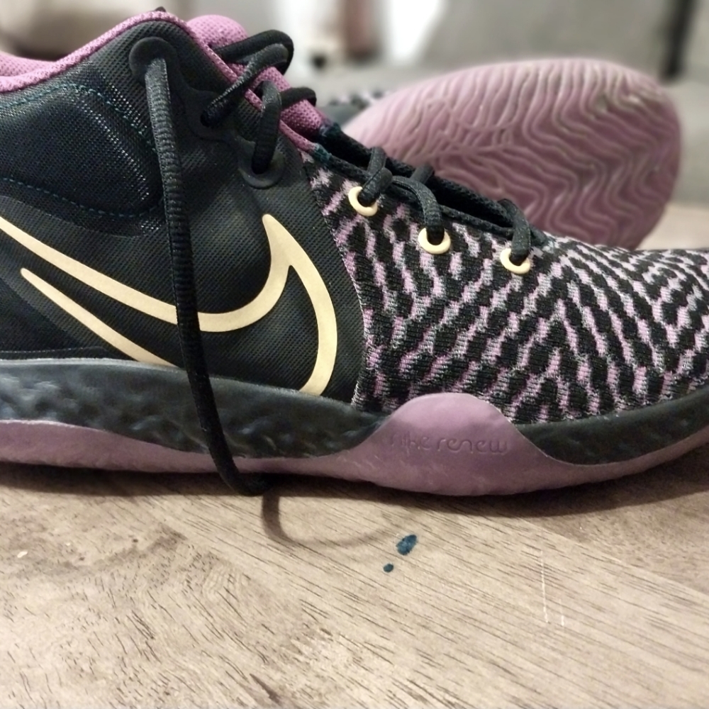 Mens Kyries